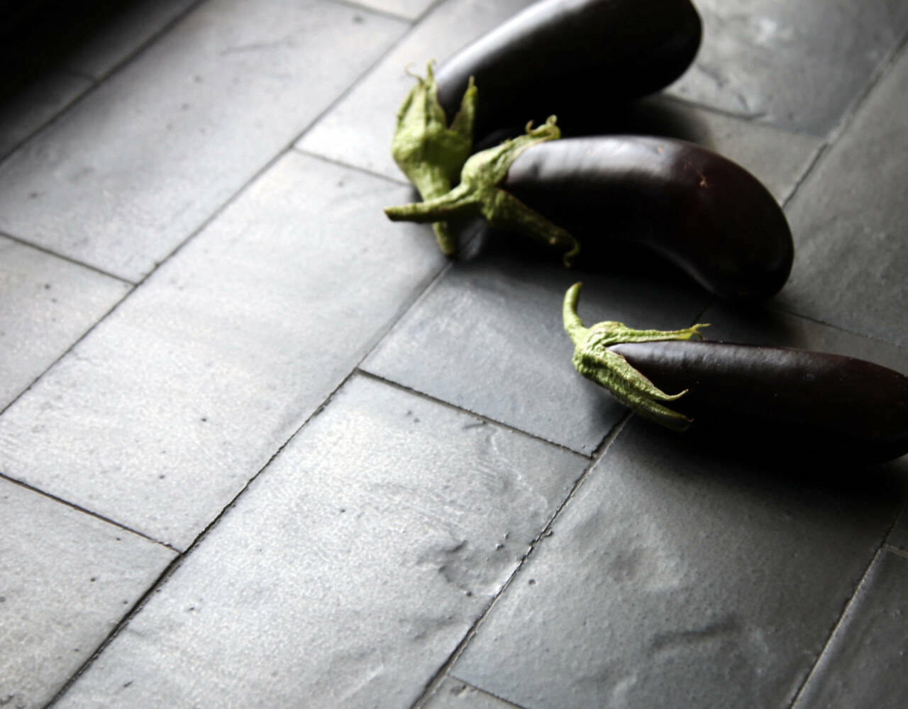 relief tile ceramics