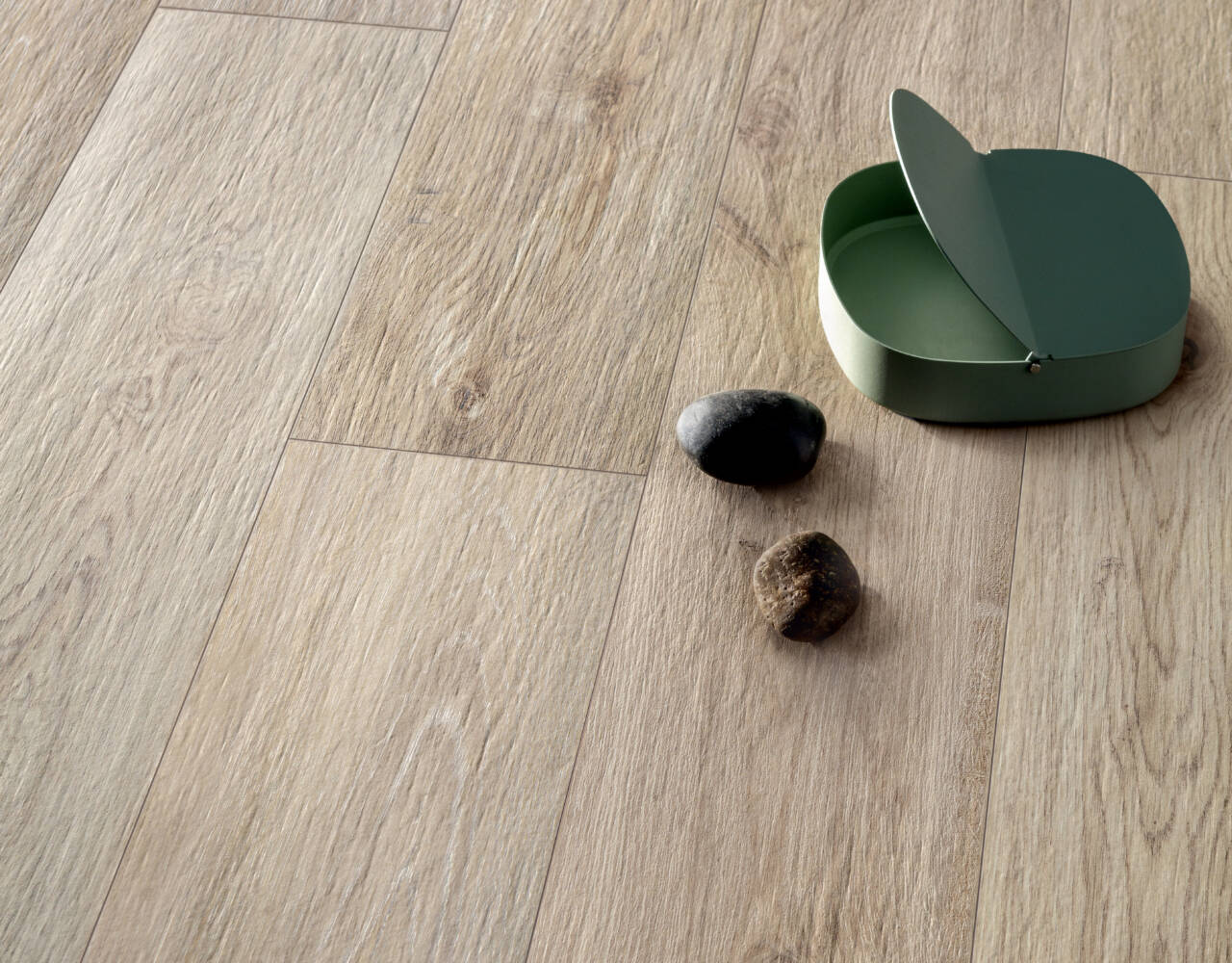 wood look porcelain tile